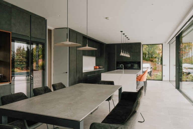 HILLSIDE GUILDFORD, GU5 - SHOOTFACTORY - OTHER UK HOUSES