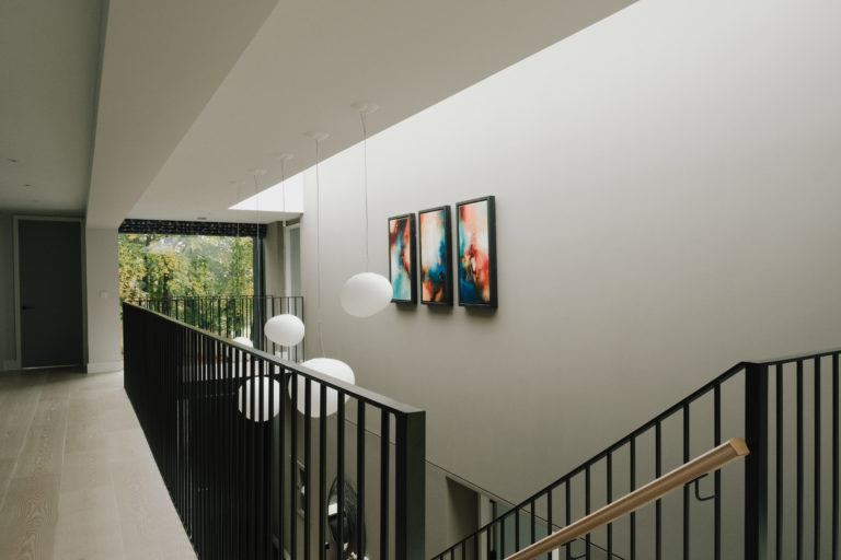 HILLSIDE GUILDFORD, GU5 - SHOOTFACTORY - OTHER UK HOUSES