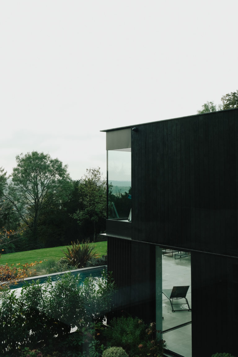 HILLSIDE GUILDFORD, GU5 - SHOOTFACTORY - OTHER UK HOUSES