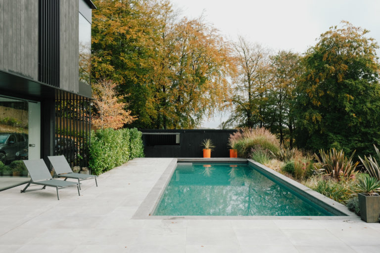 HILLSIDE GUILDFORD, GU5 - SHOOTFACTORY - OTHER UK HOUSES