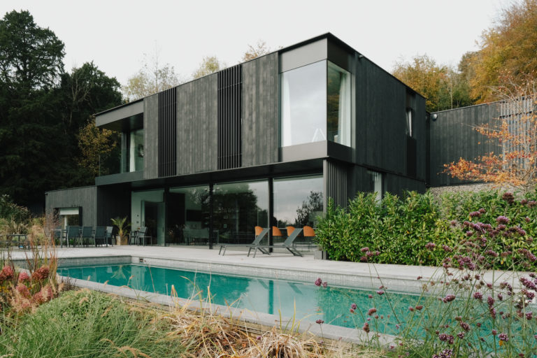 HILLSIDE GUILDFORD, GU5 - SHOOTFACTORY - OTHER UK HOUSES