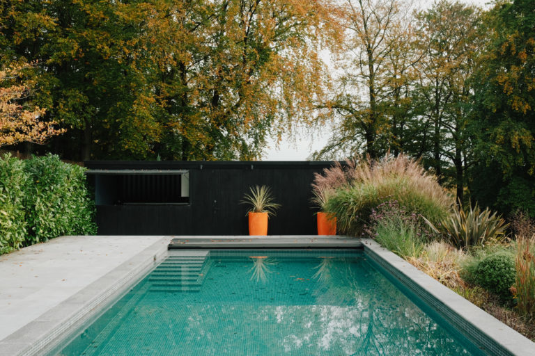 HILLSIDE GUILDFORD, GU5 - SHOOTFACTORY - OTHER UK HOUSES