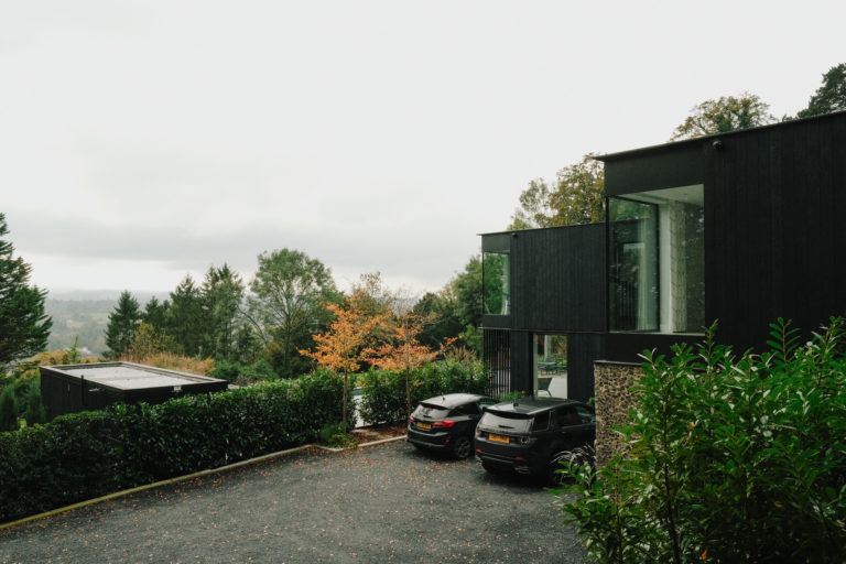 HILLSIDE GUILDFORD, GU5 - SHOOTFACTORY - OTHER UK HOUSES