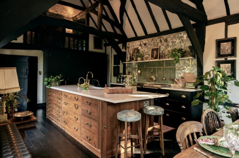WINDSOR MANOR BERKSHIRE, SL4 - SHOOTFACTORY - OTHER UK HOUSES