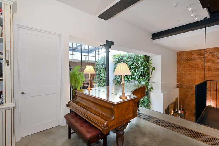 LEO LONDON, EC2A - SHOOTFACTORY - LONDON APARTMENTS