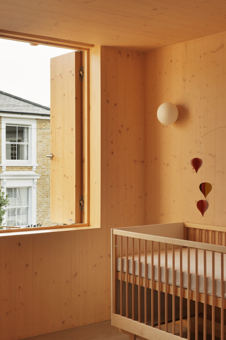 TIMBER HOUSE LONDON, E17 SHOOTFACTORY - LONDON HOUSES