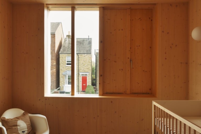 TIMBER HOUSE LONDON, E17 SHOOTFACTORY - LONDON HOUSES