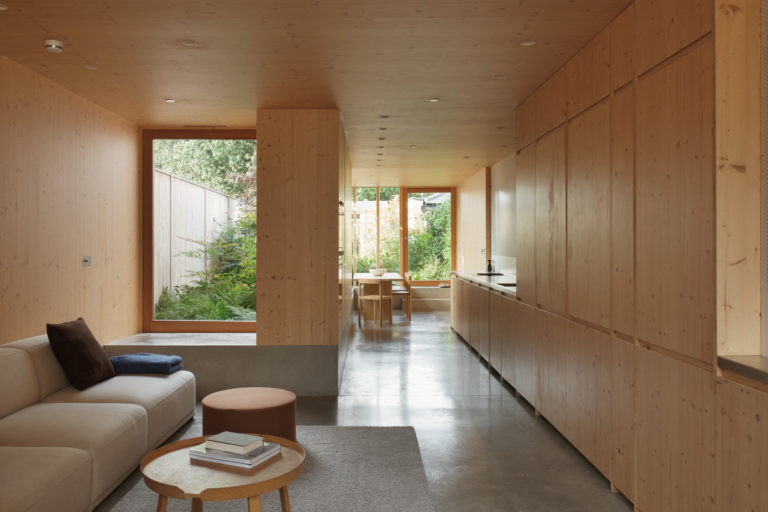 TIMBER HOUSE LONDON, E17 SHOOTFACTORY - LONDON HOUSES