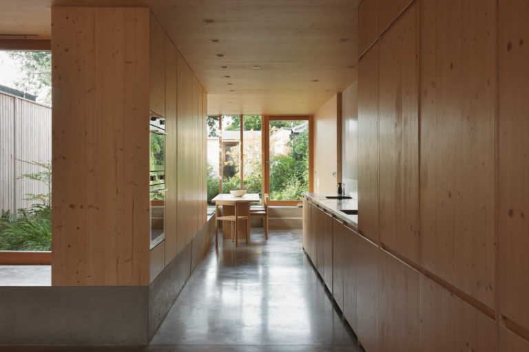 TIMBER HOUSE LONDON, E17 SHOOTFACTORY - LONDON HOUSES