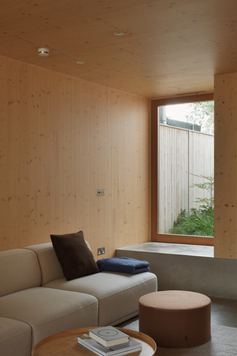 TIMBER HOUSE LONDON, E17 SHOOTFACTORY - LONDON HOUSES