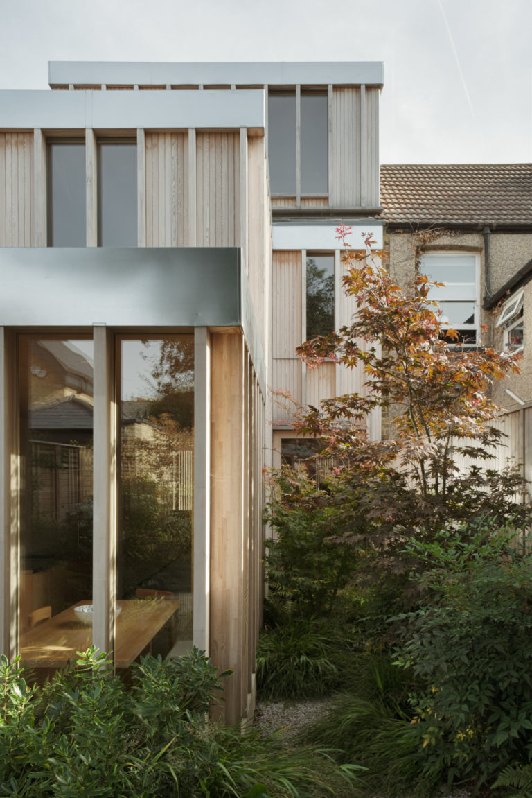 TIMBER HOUSE LONDON, E17 SHOOTFACTORY - LONDON HOUSES