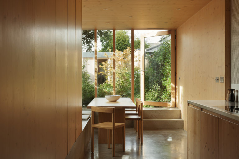 TIMBER HOUSE LONDON, E17 SHOOTFACTORY - LONDON HOUSES