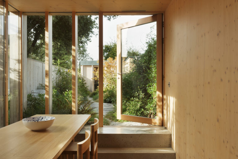 TIMBER HOUSE LONDON, E17 SHOOTFACTORY - LONDON HOUSES