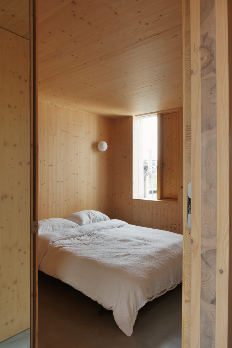TIMBER HOUSE LONDON, E17 SHOOTFACTORY - LONDON HOUSES