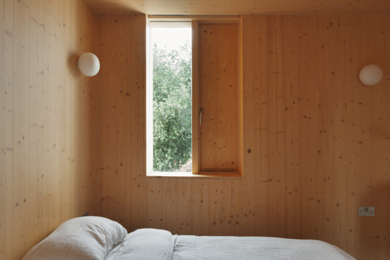 TIMBER HOUSE LONDON, E17 SHOOTFACTORY - LONDON HOUSES