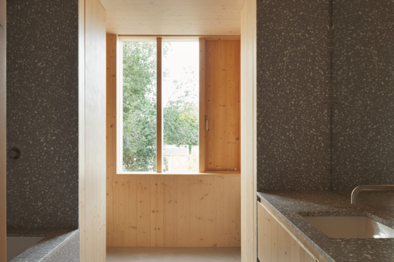 TIMBER HOUSE LONDON, E17 SHOOTFACTORY - LONDON HOUSES