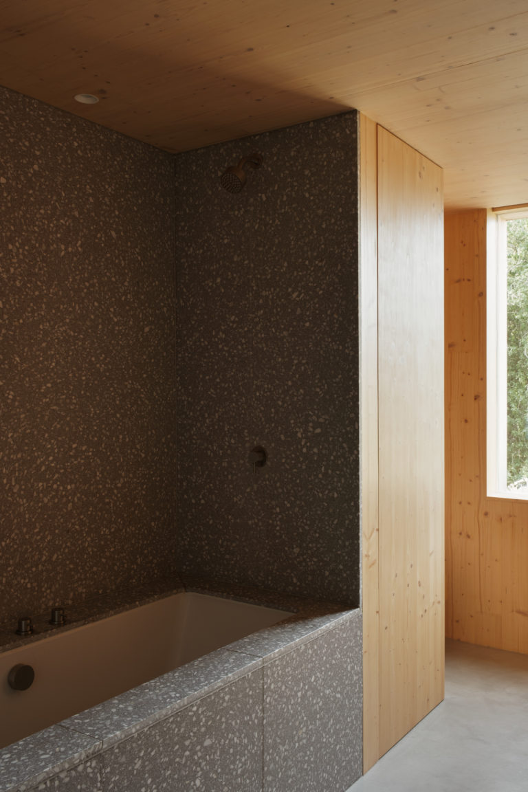 TIMBER HOUSE LONDON, E17 SHOOTFACTORY - LONDON HOUSES