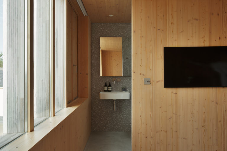 TIMBER HOUSE LONDON, E17 SHOOTFACTORY - LONDON HOUSES