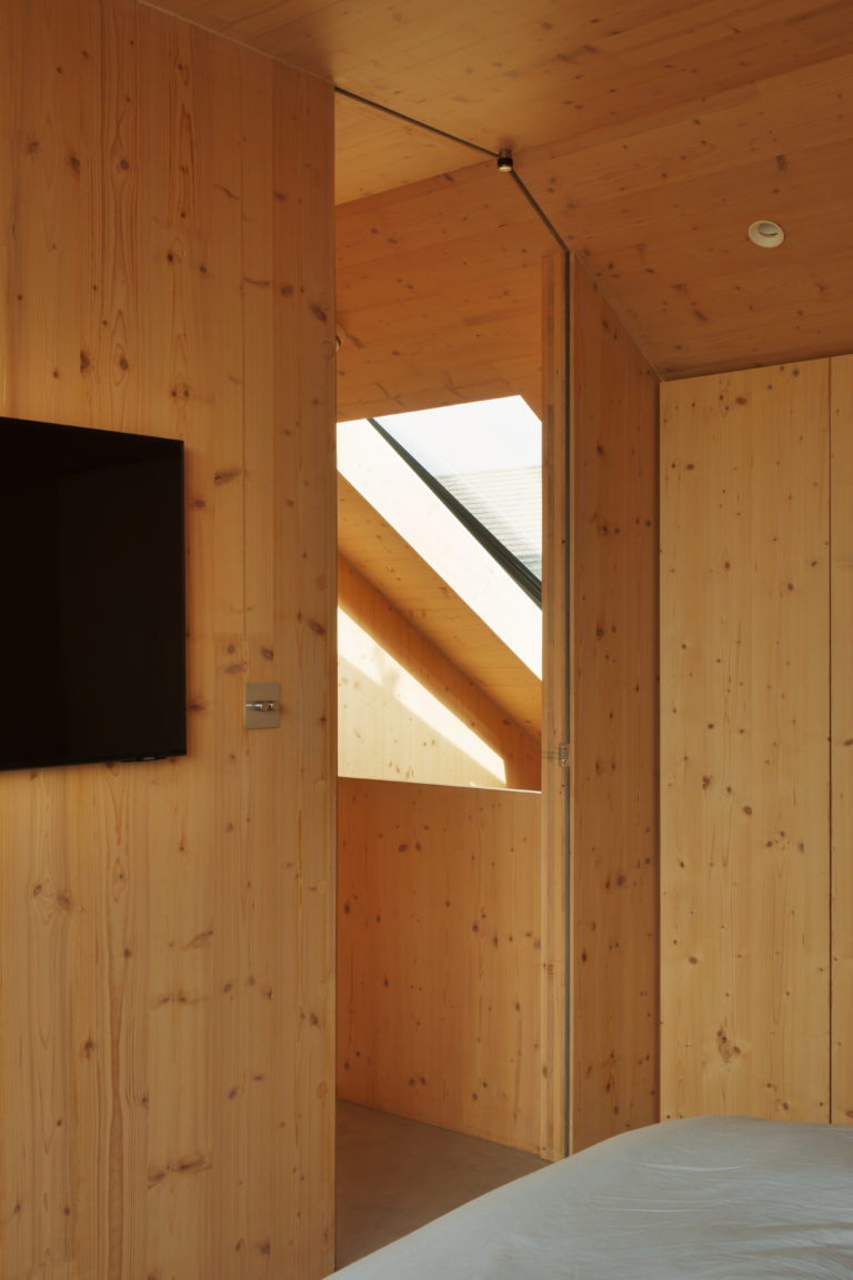 TIMBER HOUSE LONDON, E17 SHOOTFACTORY - LONDON HOUSES