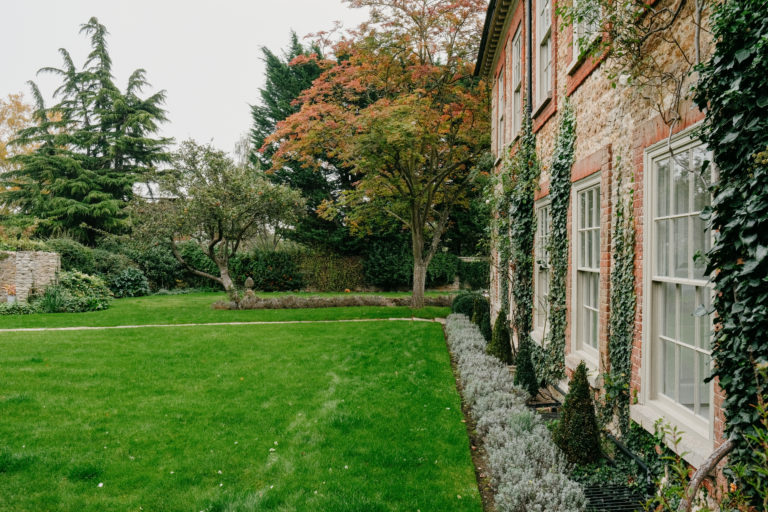 THE VALE OXFORDSHIRE, SN7 - SHOOTFACTORY - OTHER UK HOUSES