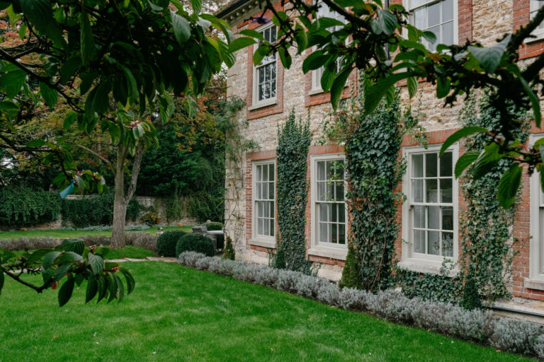 THE VALE OXFORDSHIRE, SN7 - SHOOTFACTORY - OTHER UK HOUSES