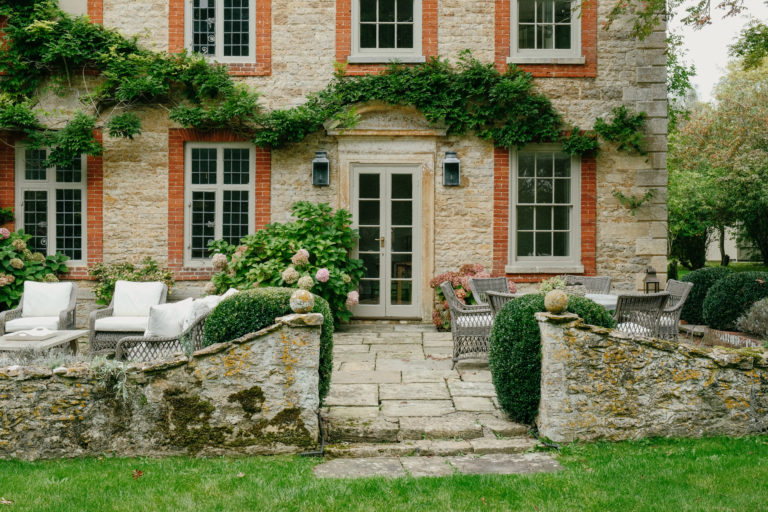 THE VALE OXFORDSHIRE, SN7 - SHOOTFACTORY - OTHER UK HOUSES