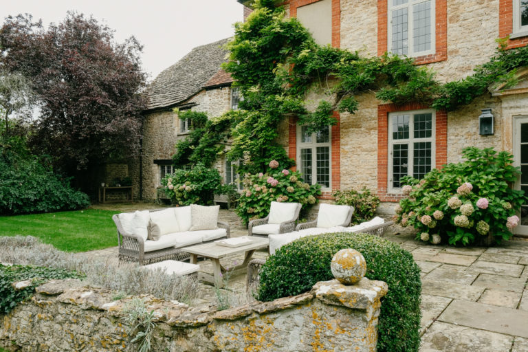 THE VALE OXFORDSHIRE, SN7 - SHOOTFACTORY - OTHER UK HOUSES
