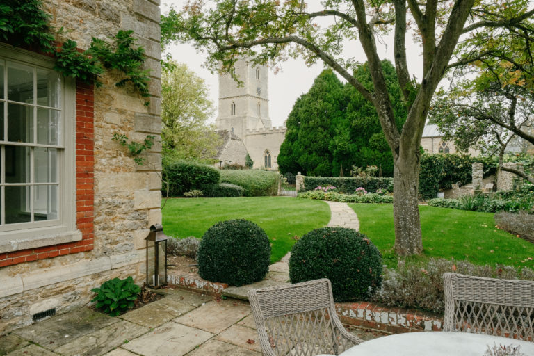 THE VALE OXFORDSHIRE, SN7 - SHOOTFACTORY - OTHER UK HOUSES