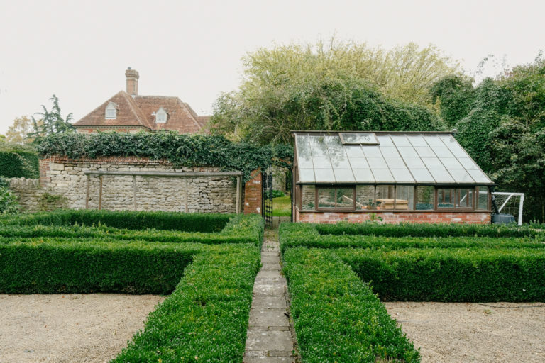 THE VALE OXFORDSHIRE, SN7 - SHOOTFACTORY - OTHER UK HOUSES