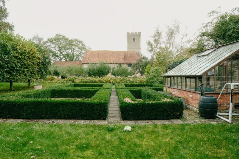 THE VALE OXFORDSHIRE, SN7 - SHOOTFACTORY - OTHER UK HOUSES