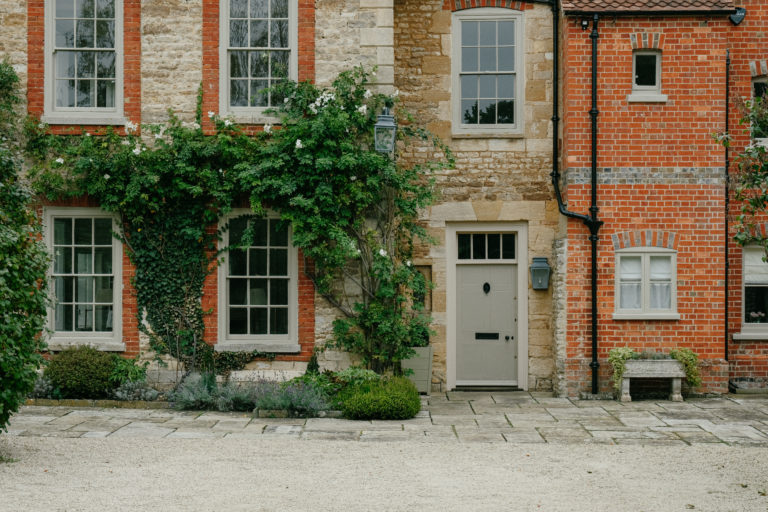 THE VALE OXFORDSHIRE, SN7 - SHOOTFACTORY - OTHER UK HOUSES