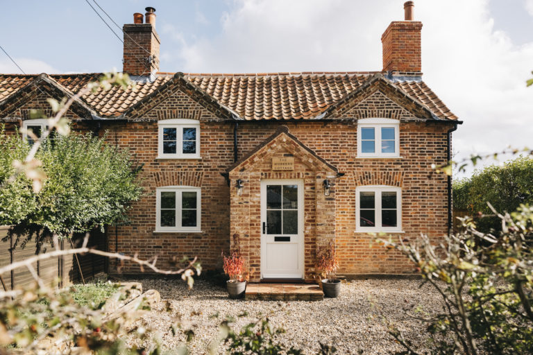 WORKERS COTTAGE NORFOLK, PE31 - SHOOTFACTORY - OTHER UK HOUSES