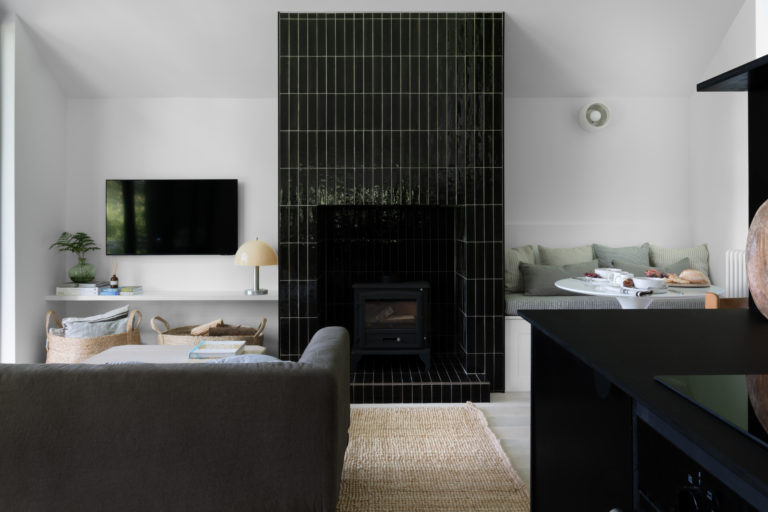OAK VIEW CABIN WALES, SY22 - SHOOTFACTORY - OTHER UK HOUSES