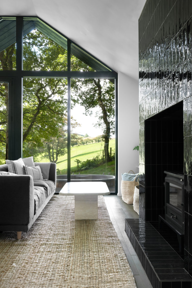 OAK VIEW CABIN WALES, SY22 - SHOOTFACTORY - OTHER UK HOUSES