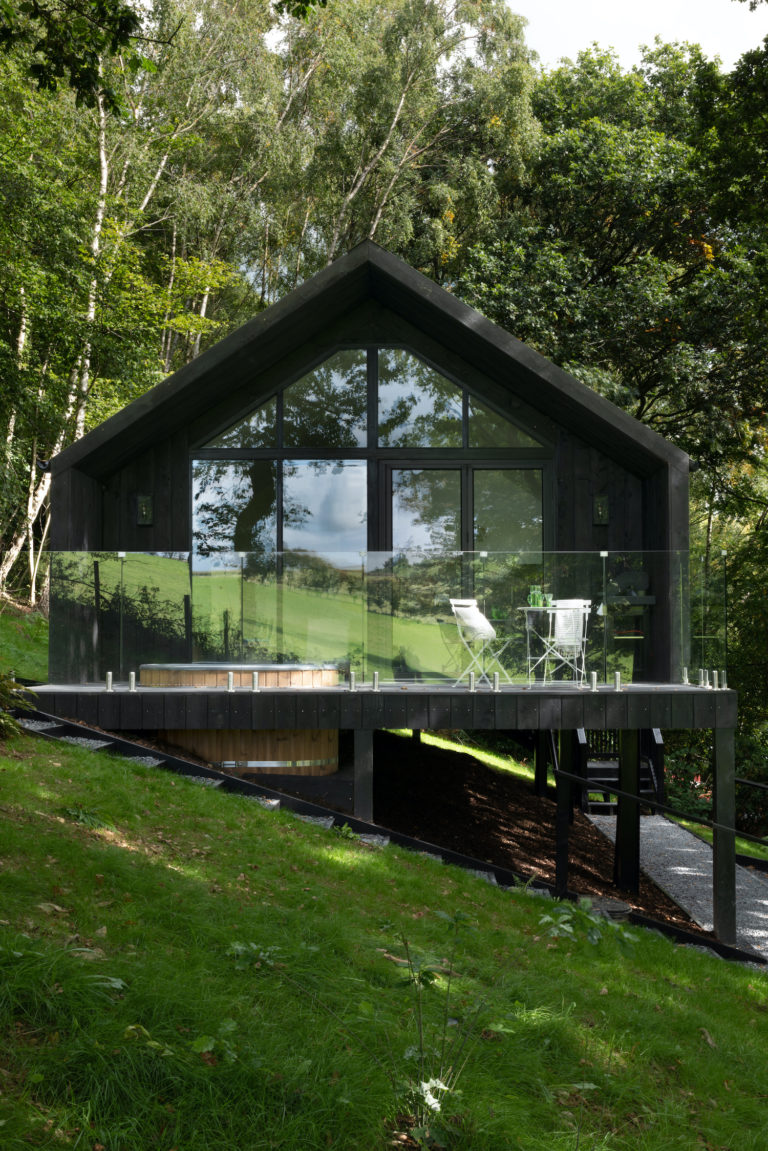 OAK VIEW CABIN WALES, SY22 - SHOOTFACTORY - OTHER UK HOUSES