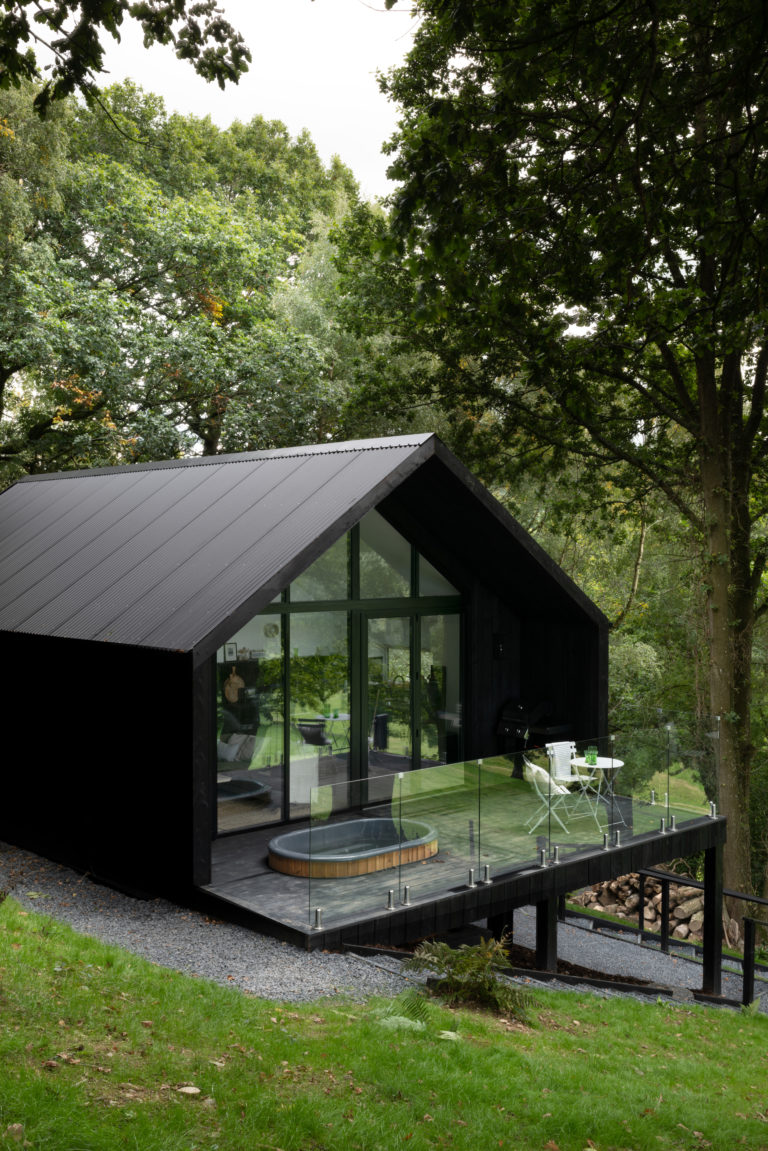 OAK VIEW CABIN WALES, SY22 - SHOOTFACTORY - OTHER UK HOUSES