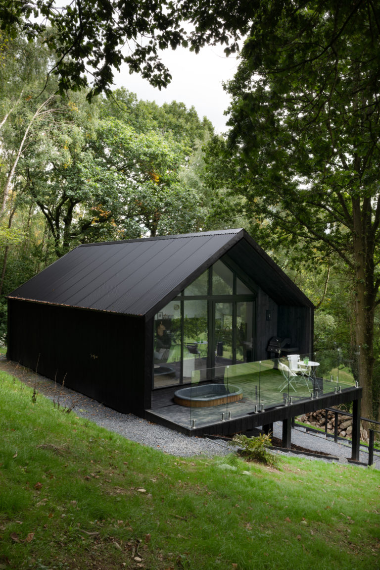 OAK VIEW CABIN WALES, SY22 - SHOOTFACTORY - OTHER UK HOUSES