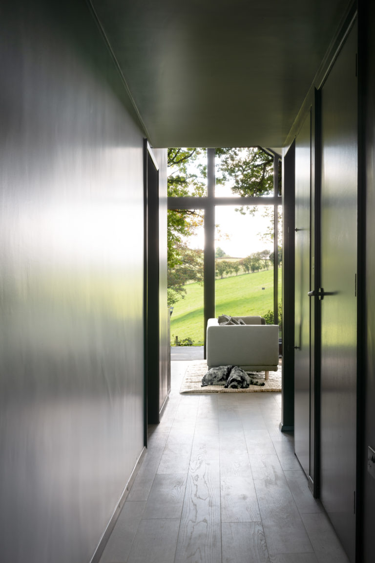 OAK VIEW CABIN WALES, SY22 - SHOOTFACTORY - OTHER UK HOUSES