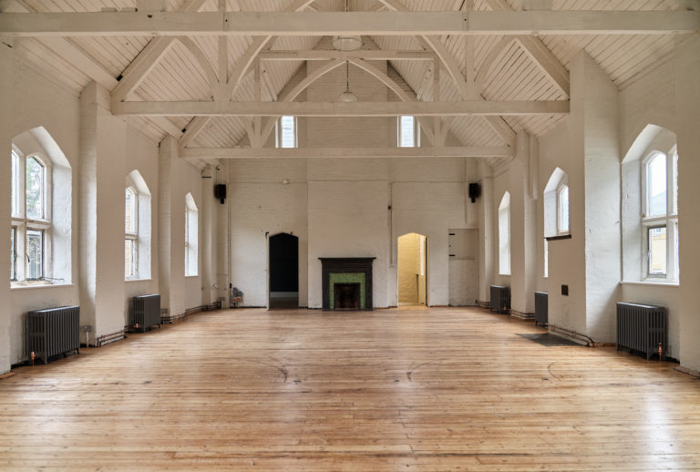 HACKNEY CHAPEL LONDON, E2 - SHOOTFACTORY - PHOTOGRAPHIC STUDIOS