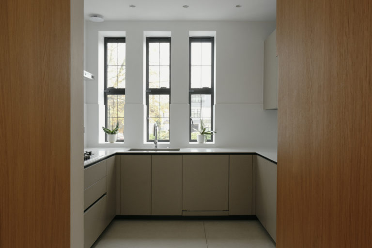NORTH THREE LONDON, N3- SHOOTFACTORY - LONDON HOUSES