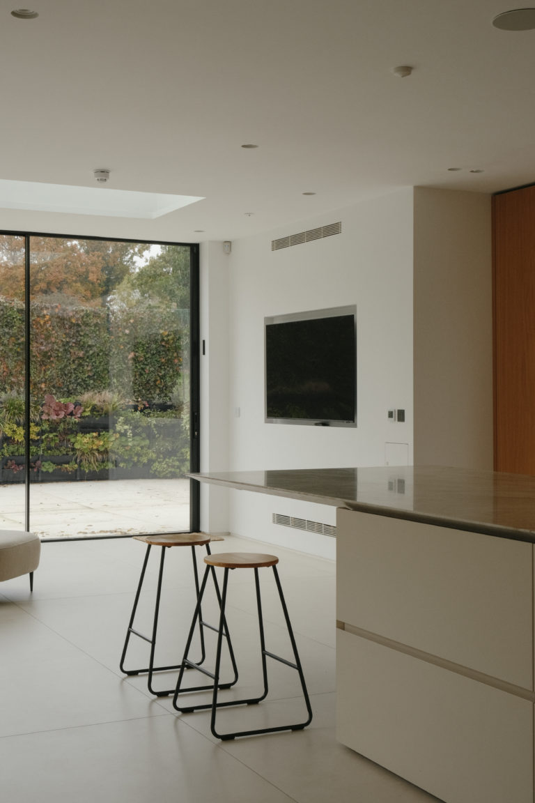 NORTH THREE LONDON, N3- SHOOTFACTORY - LONDON HOUSES