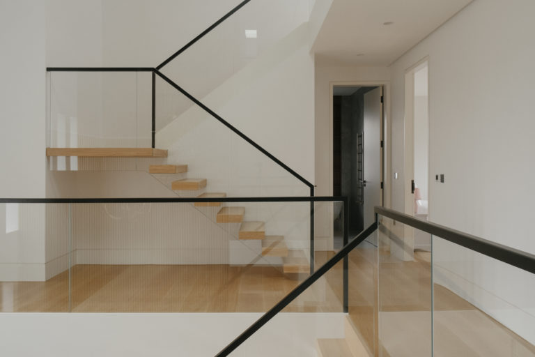 NORTH THREE LONDON, N3- SHOOTFACTORY - LONDON HOUSES