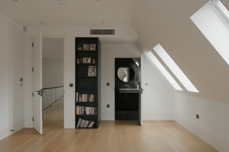 NORTH THREE LONDON, N3- SHOOTFACTORY - LONDON HOUSES
