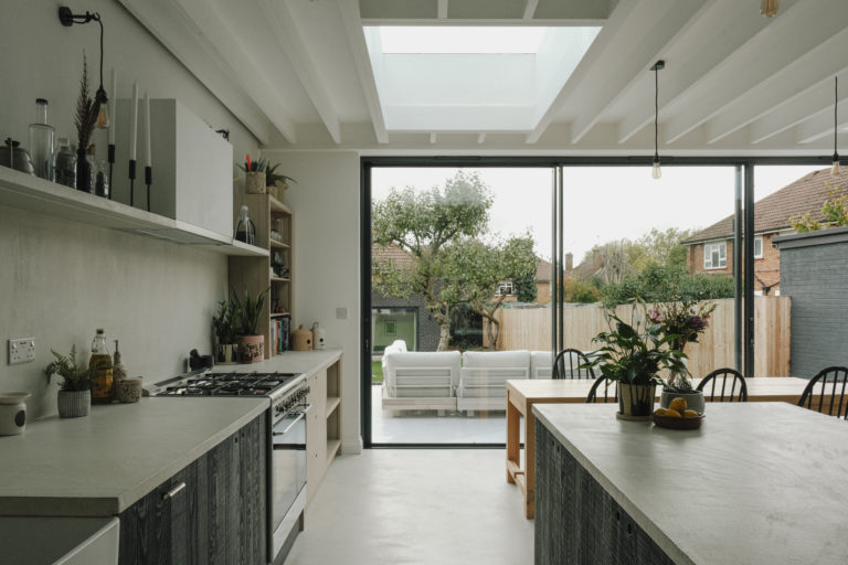 RAW HOUSE LONDON, N2 - SHOOTFACTORY - LONDON HOUSES