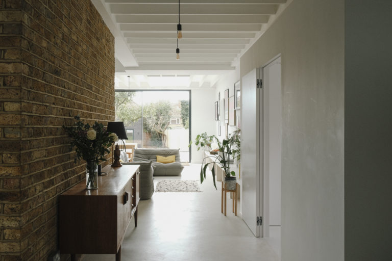 RAW HOUSE LONDON, N2 - SHOOTFACTORY - LONDON HOUSES
