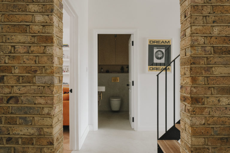 RAW HOUSE LONDON, N2 - SHOOTFACTORY - LONDON HOUSES