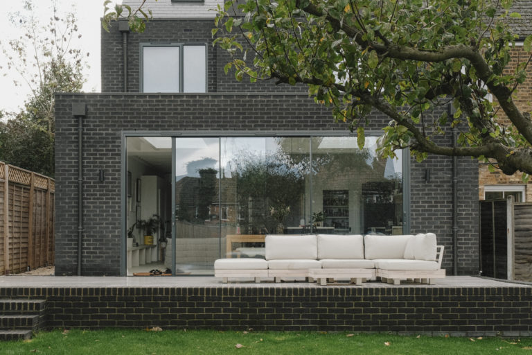 RAW HOUSE LONDON, N2 - SHOOTFACTORY - LONDON HOUSES