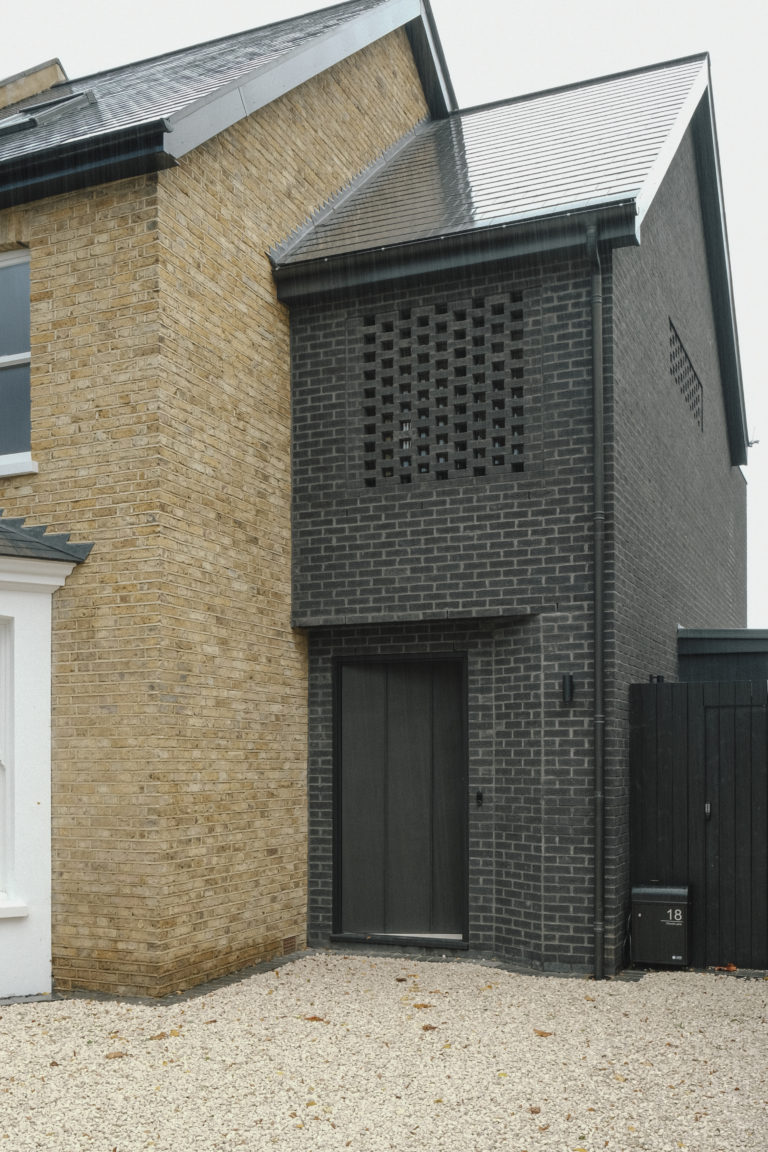 RAW HOUSE LONDON, N2 - SHOOTFACTORY - LONDON HOUSES