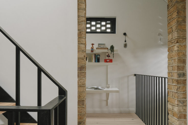 RAW HOUSE LONDON, N2 - SHOOTFACTORY - LONDON HOUSES