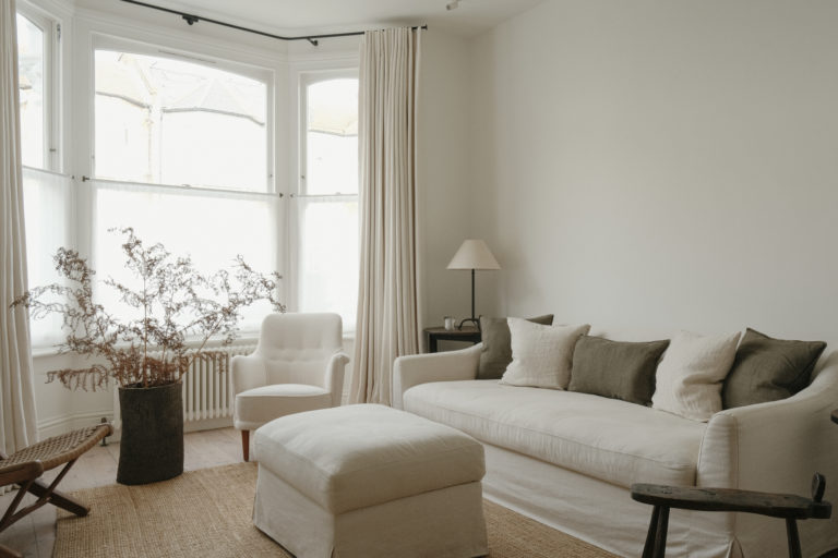 PASCOE LONDON, NW10- SHOOTFACTORY - LONDON HOUSES